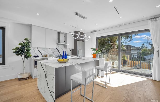 1 1722 W 68th Avenue S.W. Marine