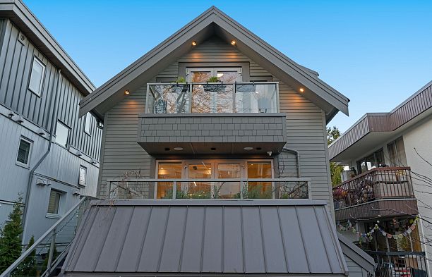 2142 W 1st Avenue Kitsilano