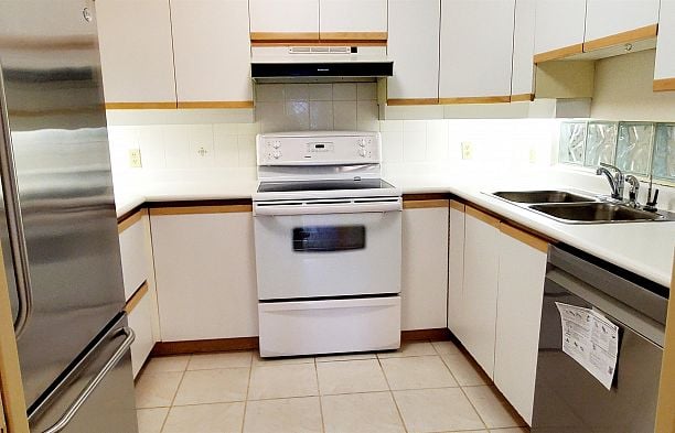 311 1859 Spyglass Place False Creek