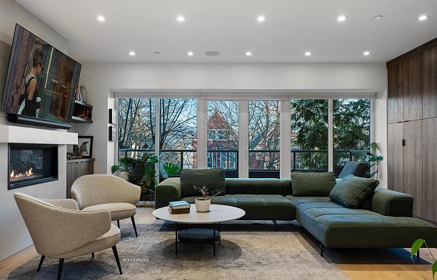 2142 W 1st Avenue Kitsilano