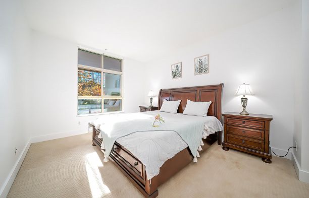 212 6333 Larkin Drive University VW