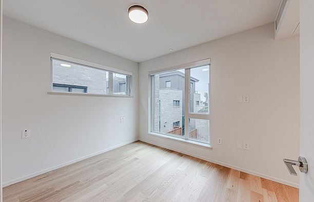 131 765 W 49TH AVENUE, Vancouver BC V5Z 2S6 Oakridge VW