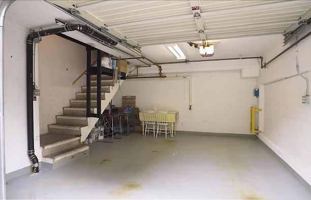 100 1688 Robson Street West End VW