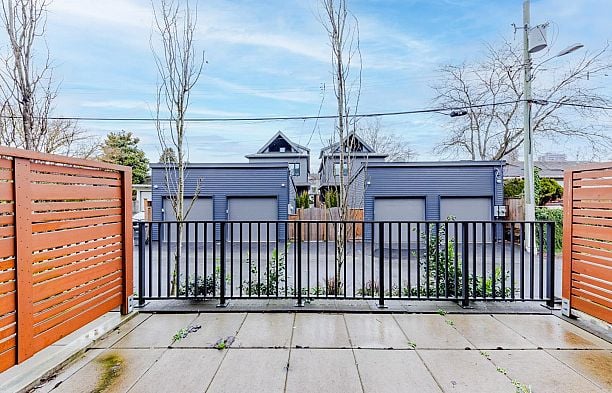 131 765 W 49TH AVENUE, Vancouver BC V5Z 2S6 Oakridge VW