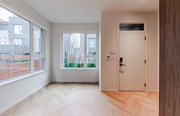 131 765 W 49TH AVENUE, Vancouver BC V5Z 2S6 Oakridge VW