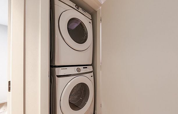 131 765 W 49TH AVENUE, Vancouver BC V5Z 2S6 Oakridge VW