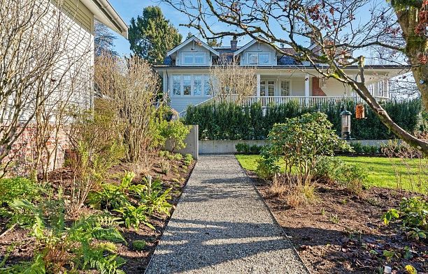 6476 Blenheim Street Southlands