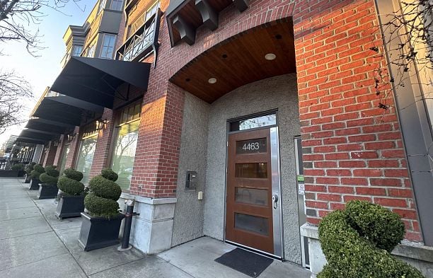 305 4463 W 10th Avenue Point Grey