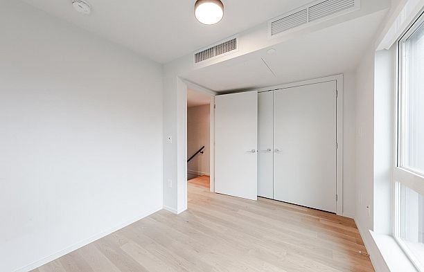 131 765 W 49TH AVENUE, Vancouver BC V5Z 2S6 Oakridge VW