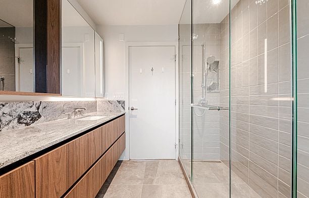 131 765 W 49TH AVENUE, Vancouver BC V5Z 2S6 Oakridge VW