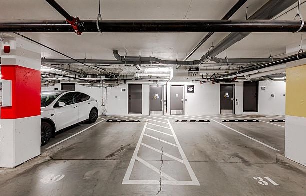 131 765 W 49TH AVENUE, Vancouver BC V5Z 2S6 Oakridge VW