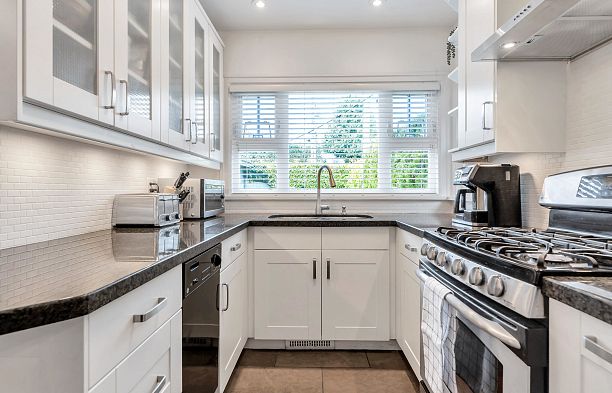 3955 Dunbar Street Dunbar