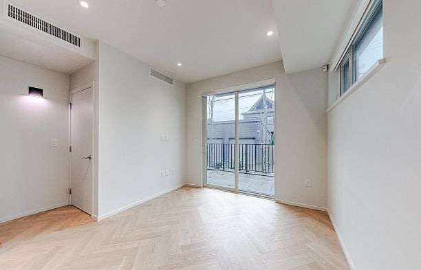 131 765 W 49TH AVENUE, Vancouver BC V5Z 2S6 Oakridge VW