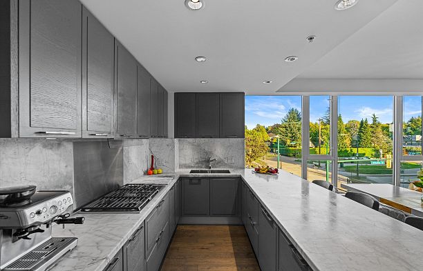 312 2118 W 15th Avenue Kitsilano