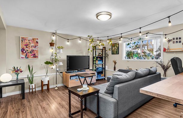 4072 Ontario Street Main