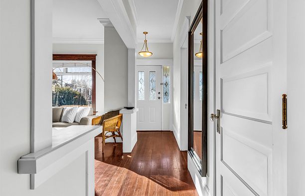 4072 Ontario Street Main