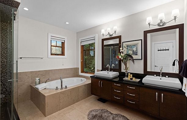 3936 Quesnel Drive Arbutus