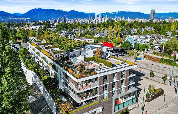 312 2118 W 15th Avenue Kitsilano