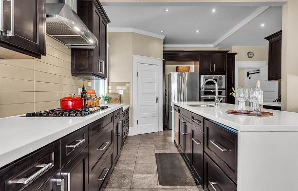 4072 Ontario Street Main