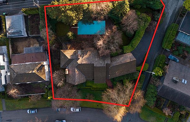 2296 W 32nd Avenue Quilchena