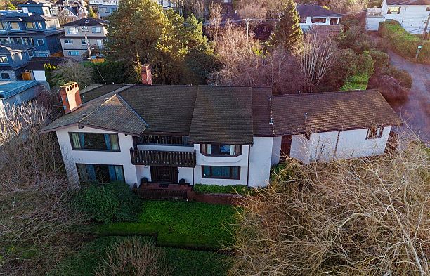 2296 W 32nd Avenue Quilchena