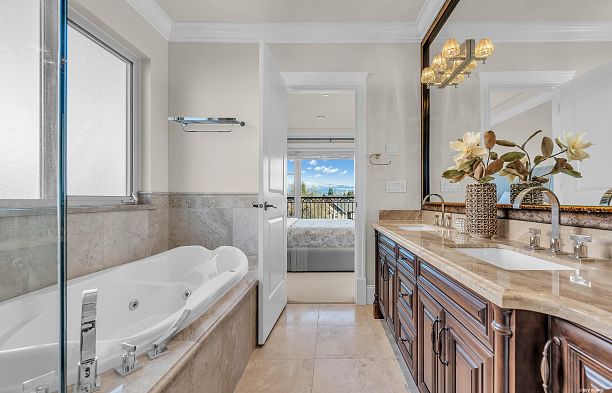 3369 Puget Drive Arbutus