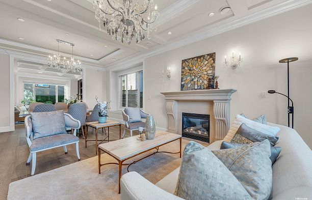 3369 Puget Drive Arbutus