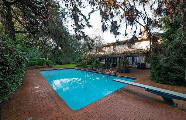 2296 W 32nd Avenue Quilchena