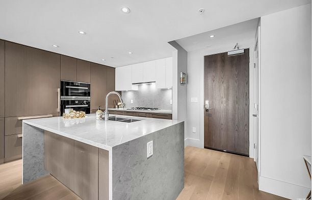 204 2089 W 43rd Avenue Kerrisdale