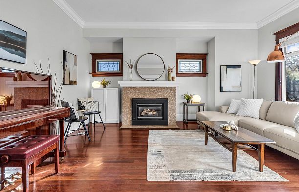 4072 Ontario Street Main