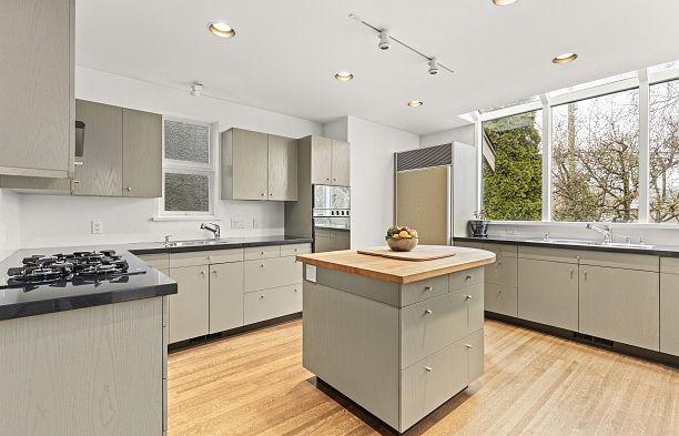 3545 W King Edward Avenue Dunbar