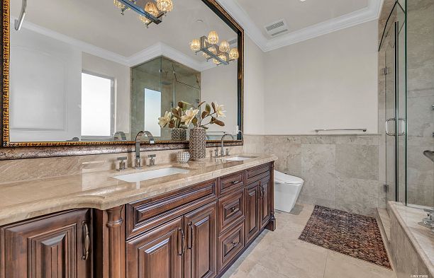 3369 Puget Drive Arbutus