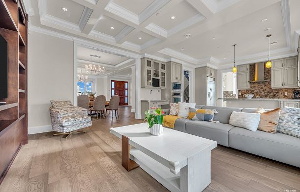 3369 Puget Drive Arbutus