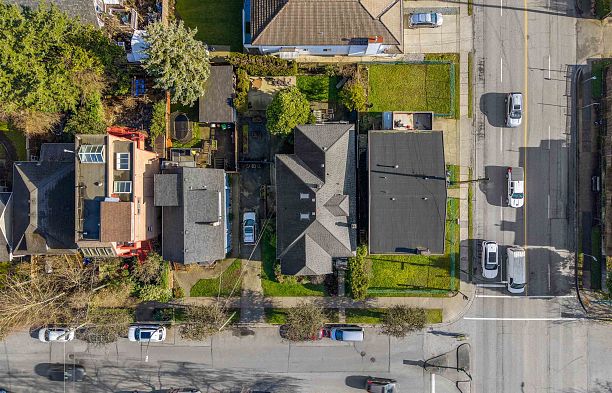 4072 Ontario Street Main