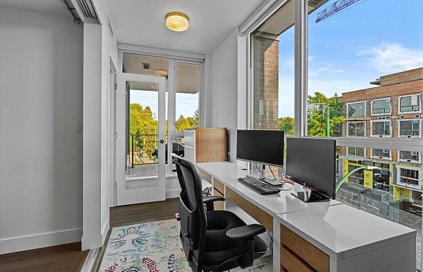 312 2118 W 15th Avenue Kitsilano