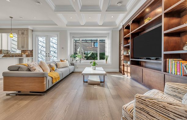 3369 Puget Drive Arbutus