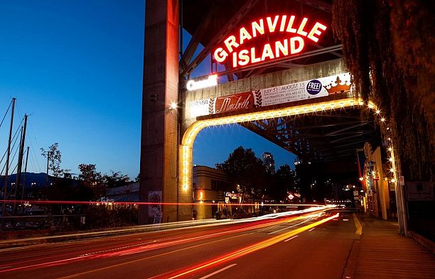 1102 1316 W 11th Avenue Fairview VW