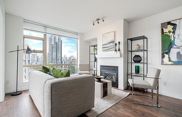 1102 1316 W 11th Avenue Fairview VW