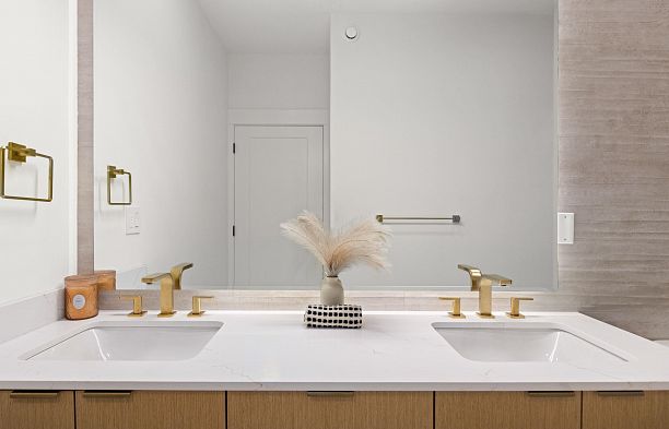 1 4549 W 11th Avenue Point Grey