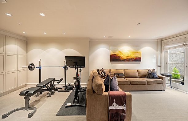 2722 W 31st Avenue MacKenzie Heights