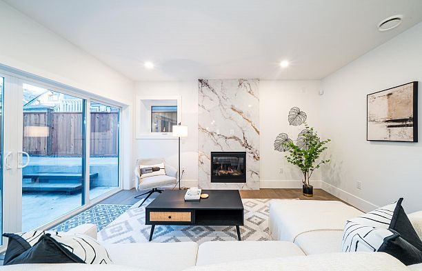 A 2735 W 8th Avenue Kitsilano