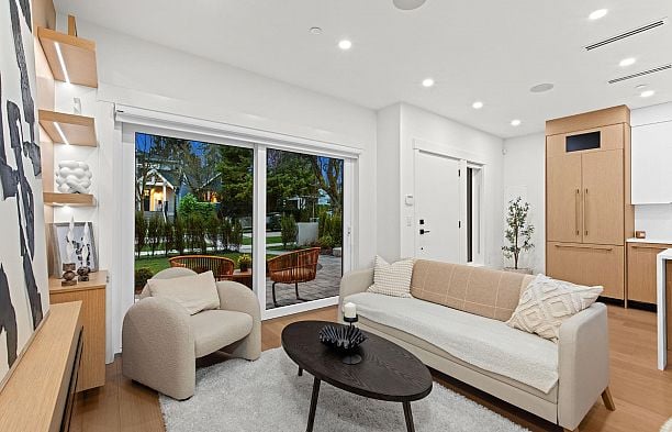 1 4549 W 11th Avenue Point Grey