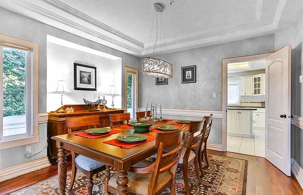 2868 W 36th Avenue MacKenzie Heights