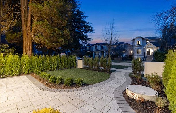 1 4549 W 11th Avenue Point Grey