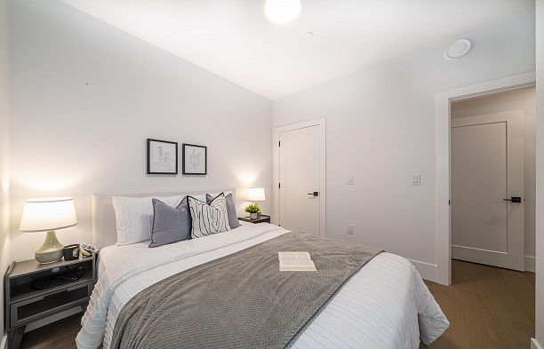 A 2735 W 8th Avenue Kitsilano