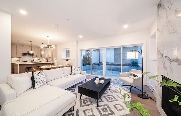 A 2735 W 8th Avenue Kitsilano