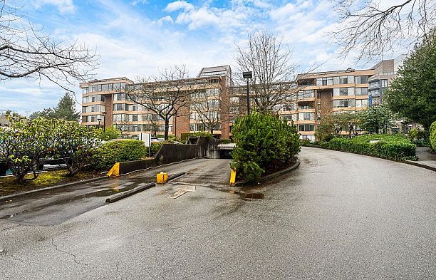 211 2101 Mcmullen Avenue Quilchena