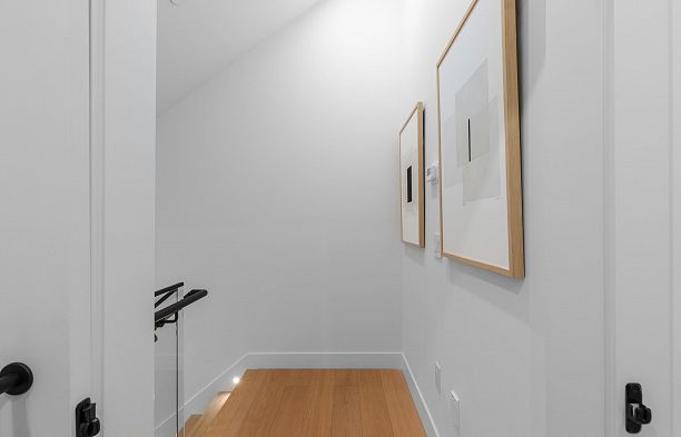 1 4549 W 11th Avenue Point Grey