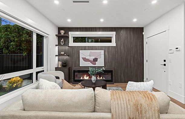 2 4549 W 11th Avenue Point Grey