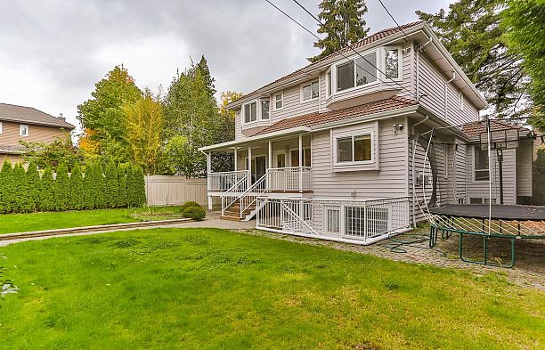 2868 W 36th Avenue MacKenzie Heights